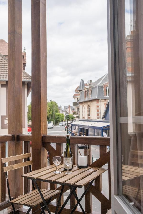 Cabourg Cosy Chic Cabourg Hyper-Centre 4 Pers, 2 Bedrooms , 2 Sdb, Terrasse, Wifi Exterior photo